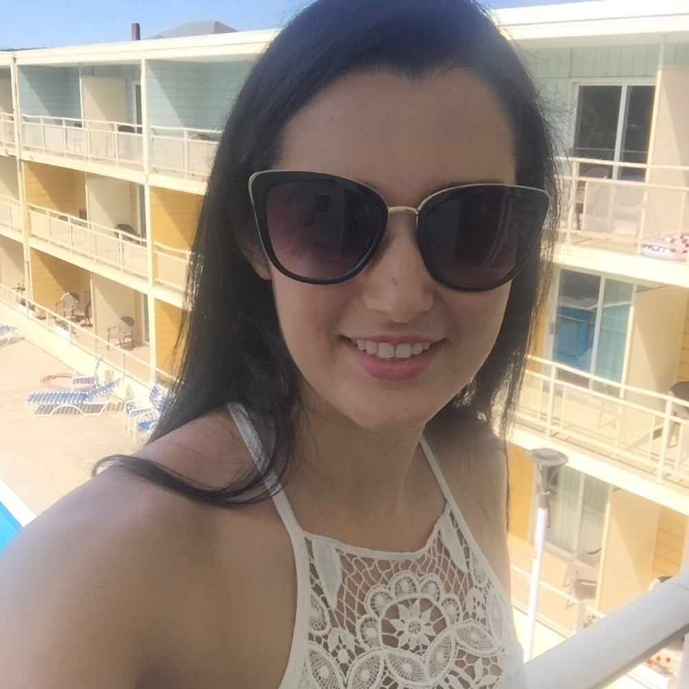 Meet your Posher, Lorena